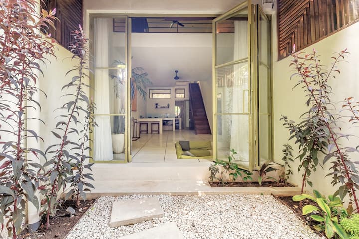 The Pathway Villa #3 - 1br Green Surround Loft - Canggu