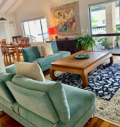 Popular Airbnb listing: Family-Friendly Beach Pad | Pool | Walk to Beach in Alexandra Headland