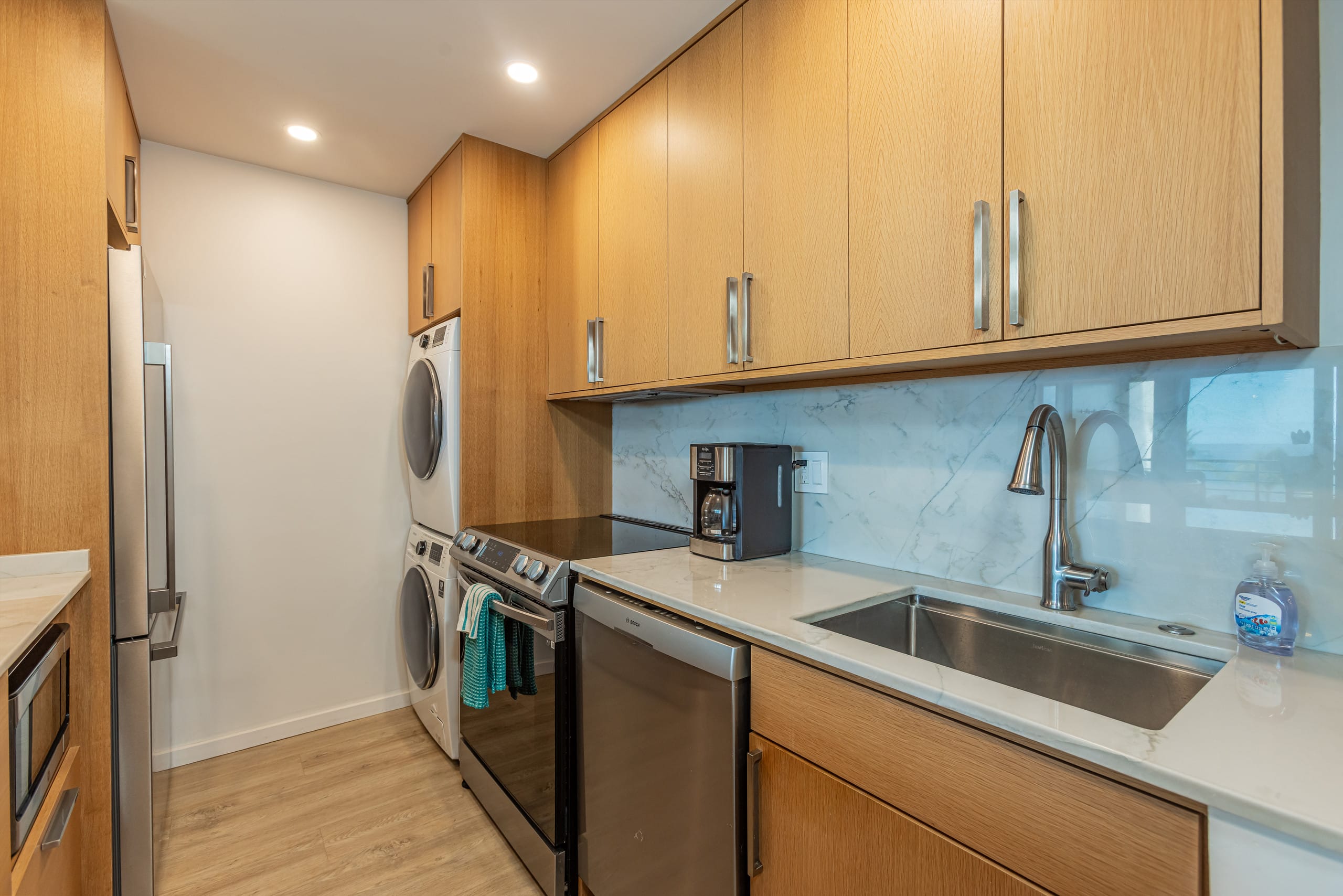 Condo in Kihei · ★4.97 · 1 bedroom · 2 beds · 1 bath - Image 37