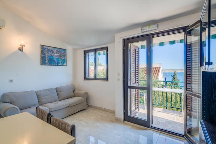 Apartman S 1 Sobom, Terasom I Pogledom Na More S2 - Rogoznica