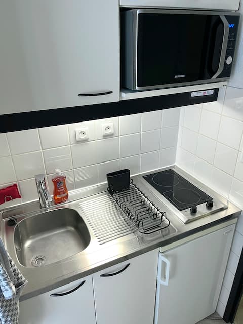 Top performing Airbnb: Quiet & Comfortable | Part-Dieu Station in Lyon 3e Arrondissement