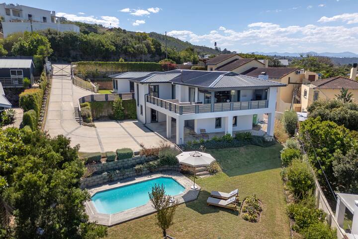 Blue And Beyond - Plett Holiday Home - Plettenberg Bay