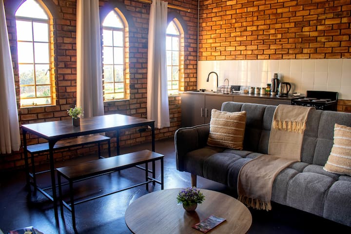 Calming Mountain Farmstay With Majestic Views - Magaliesburg