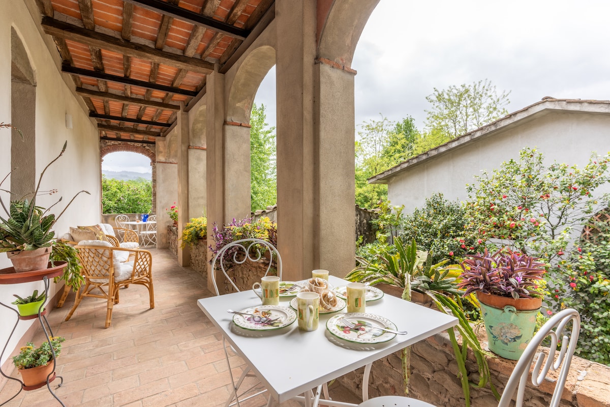 Cassettari Garden Home – Rustic Charm & Pool - Houses for Rent in Piano ...