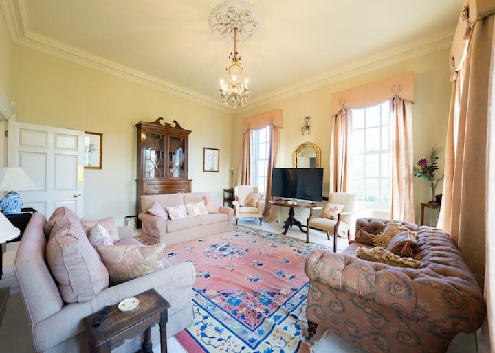 Cosy, Historic Manor Farm, For Any Kind Of Escape - Alton