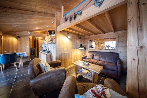 Propriété Airbnb réussie: Chalet with hot tub & stunning views of Gerardmer à Gérardmer