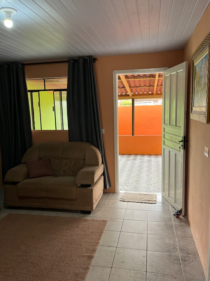 Casa Com Quintal + Vaga | Perto Da Br-277 - São José dos Pinhais