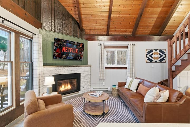 New Cozy Chalet • Hot Tub • Fire Pit • Game Room! - Pensilvania