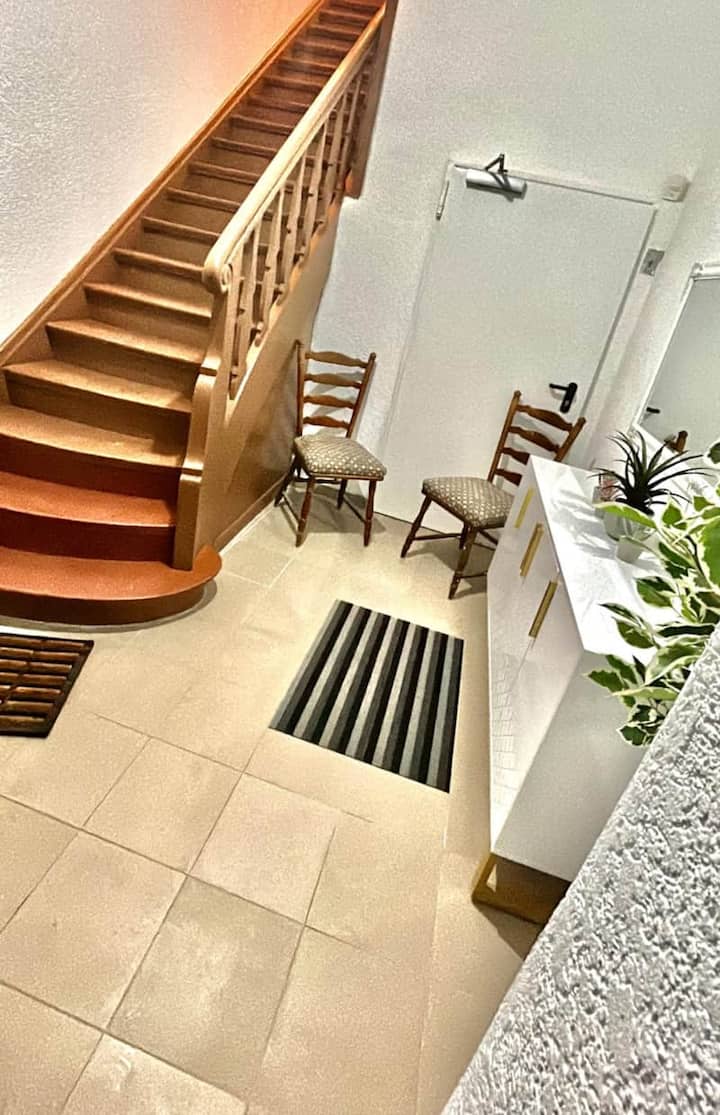 Twin Room With | 2 Single Beds & Desk 12 - Wuppertal