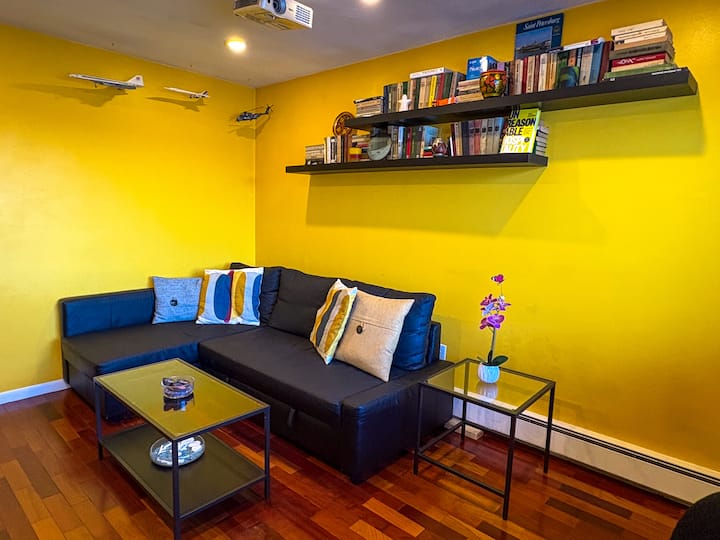 Relax & Recharge: Modern 1br W/ac, W/d & Parking - Wellesley, MA