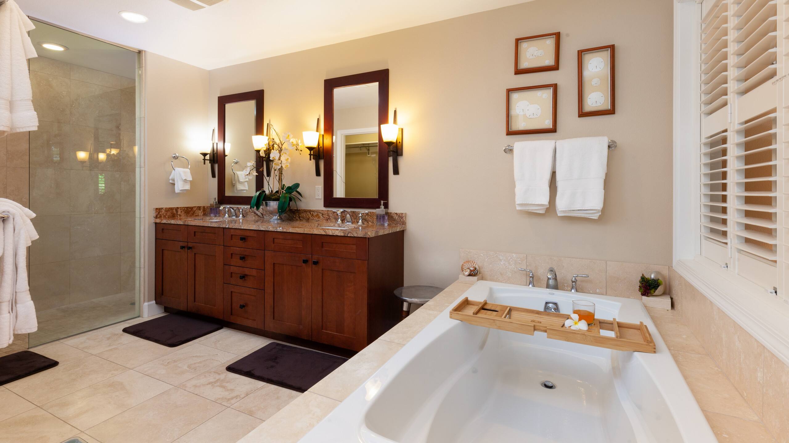 Home in Waimea · ★5.0 · 4 bedrooms · 6 beds · 3.5 private baths - Image 16