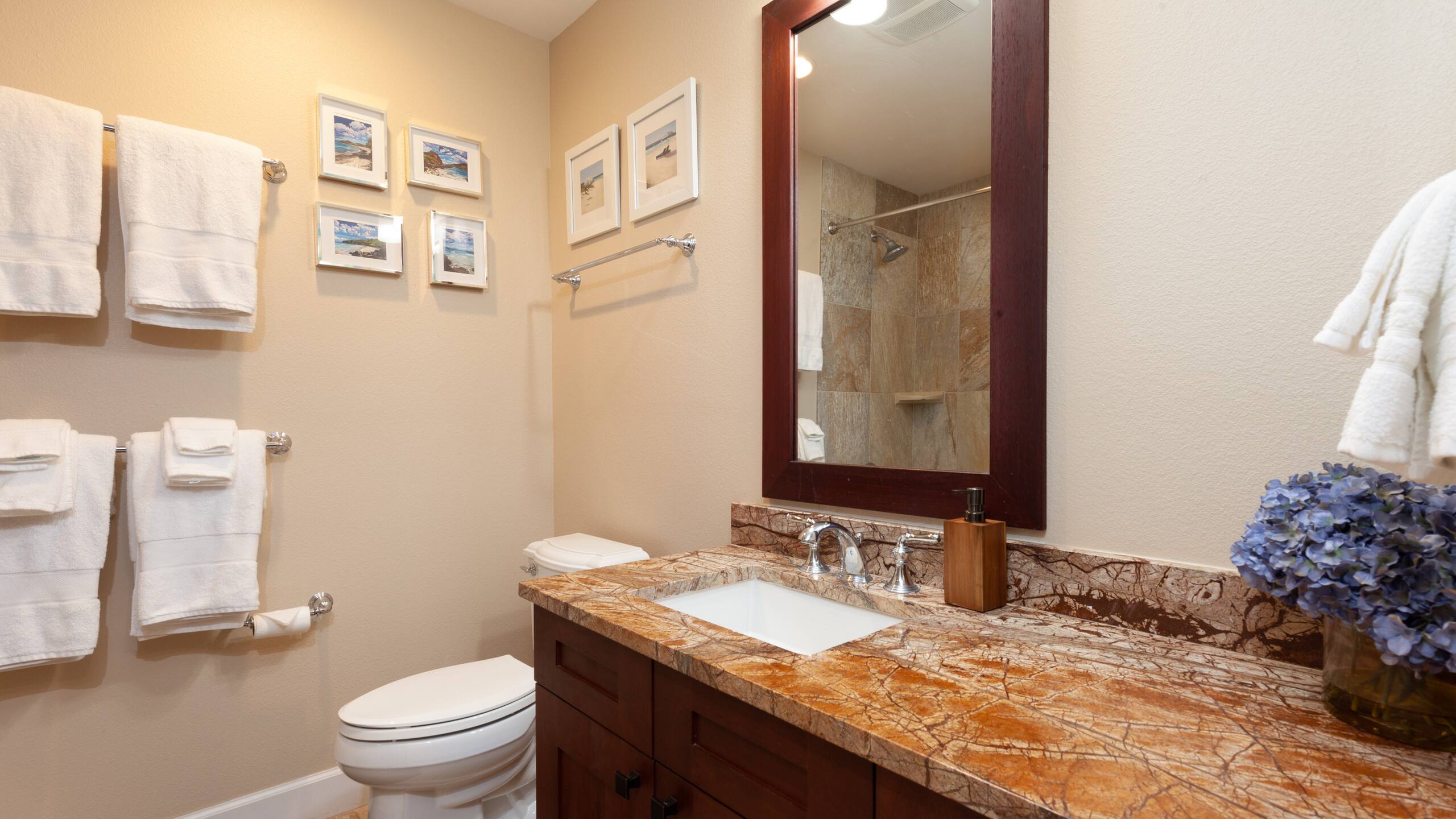 Home in Waimea · ★5.0 · 4 bedrooms · 6 beds · 3.5 private baths - Image 19