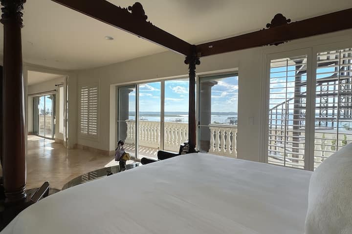 Bliss By The Sea - Four Bedroom Suite - Crescent Beach, FL