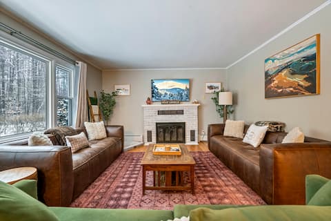 Successful Airbnb property: Evergreen Escape - Private Hot Tub, Walk to Town in Bethel