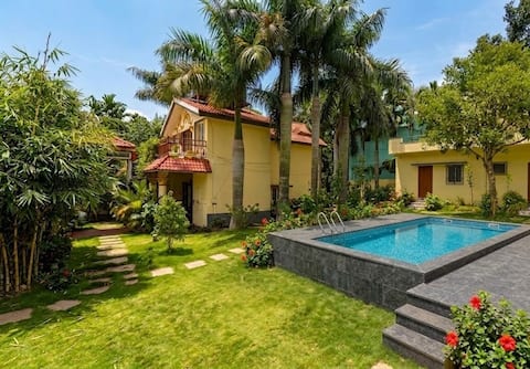 Palm meadows - 6BHK pool Villa