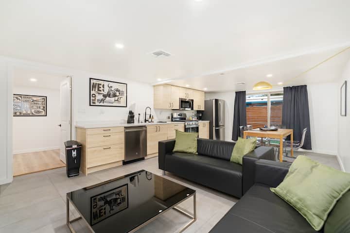 Stylish Western Retreat - 5 Min U Of A + Down Town - Tucson