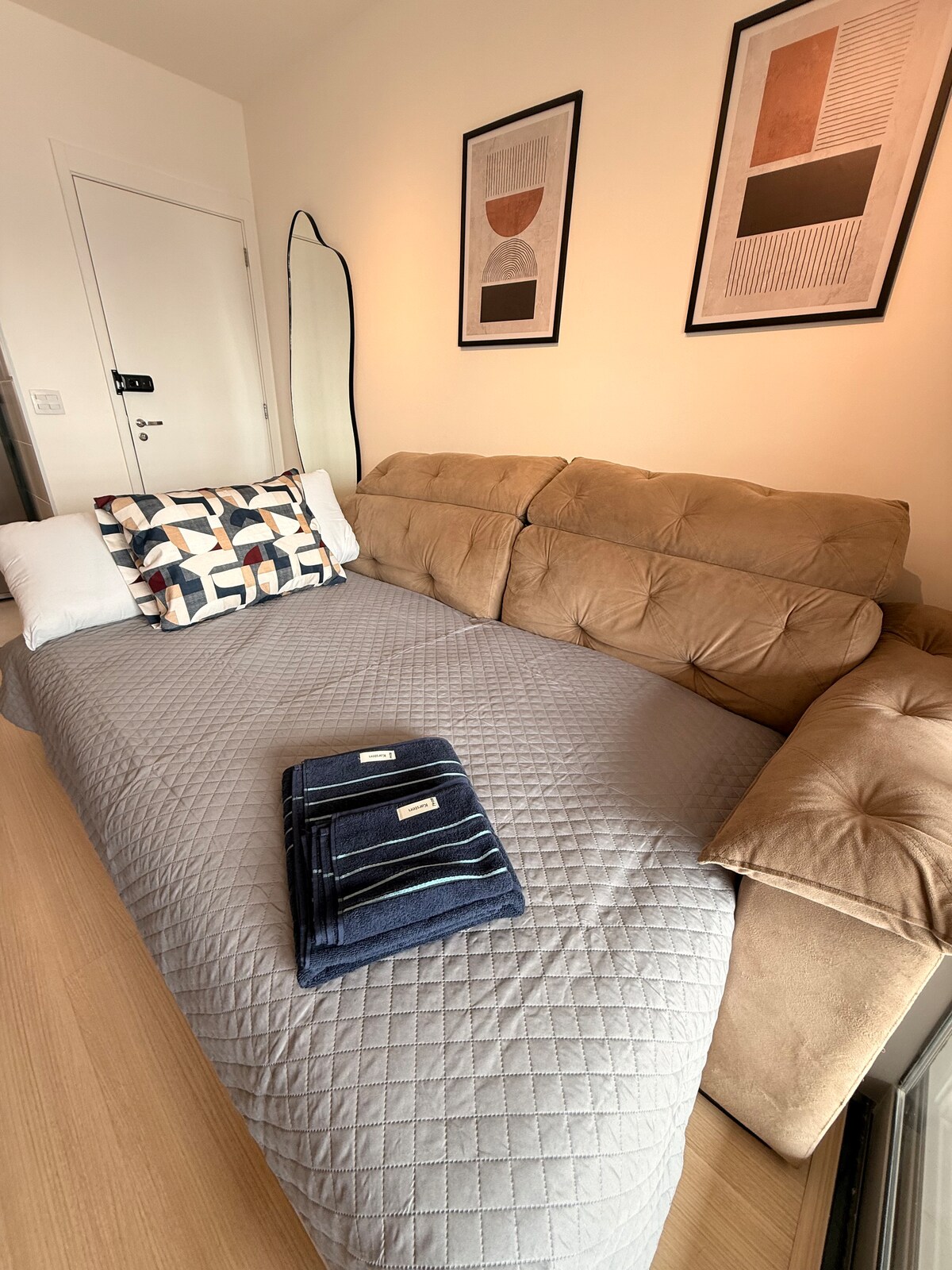 Top performing Airbnb: Home for Family 2 Bedrooms, 7km AirPort, Garage in Guarulhos