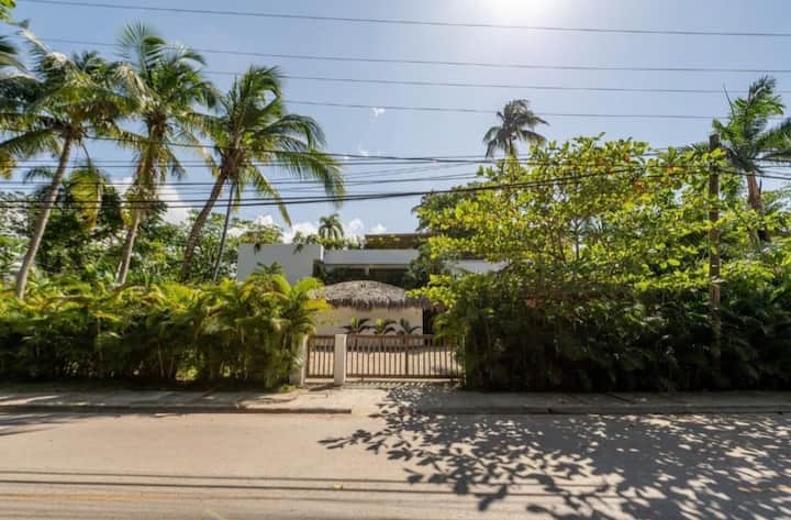 Room 3 Yukiyú – Ocean Breeze Room With Shared Pool - Las Terrenas