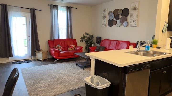 Modern Ultra-clean Home In Allentown - Allentown, PA