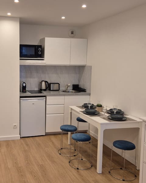 Popular Airbnb listing: Studio DS – 5 min from Disneyland – Gare – Free parking in Montévrain