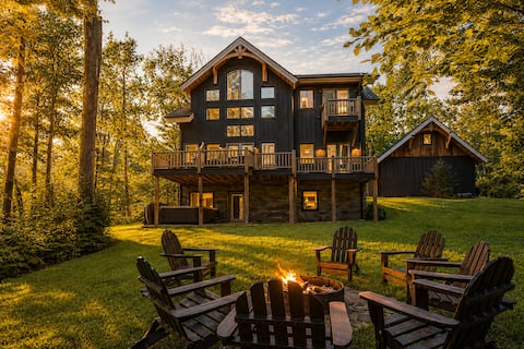 New! Modern Ski-In Ski-Out Sleeps 20 Sauna Hot Tub