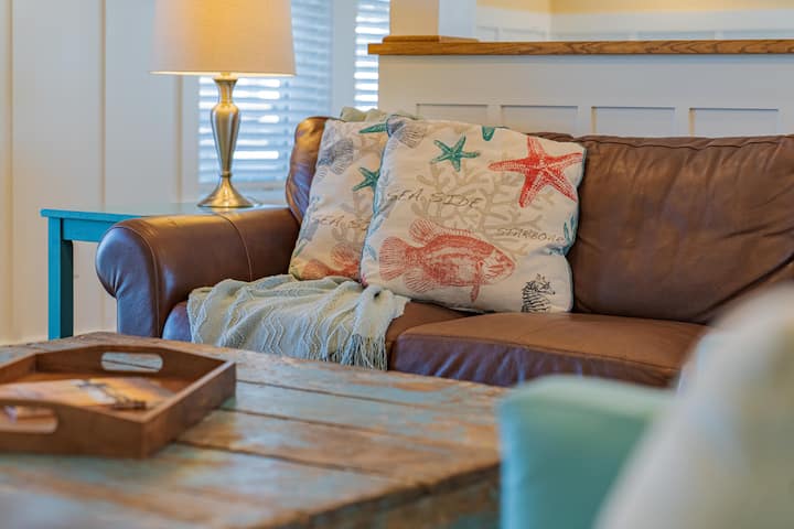 Catching Rays: Award-winning Retreat + Pool - Kill Devil Hills, NC