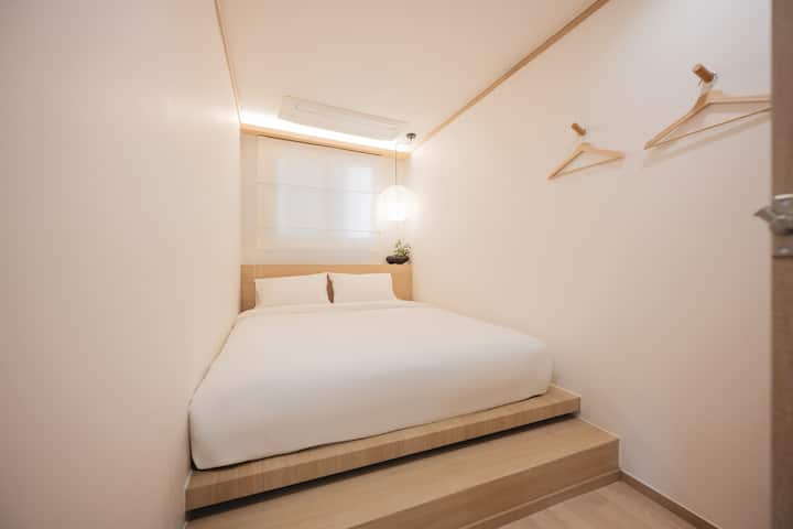 საძინებელი 1