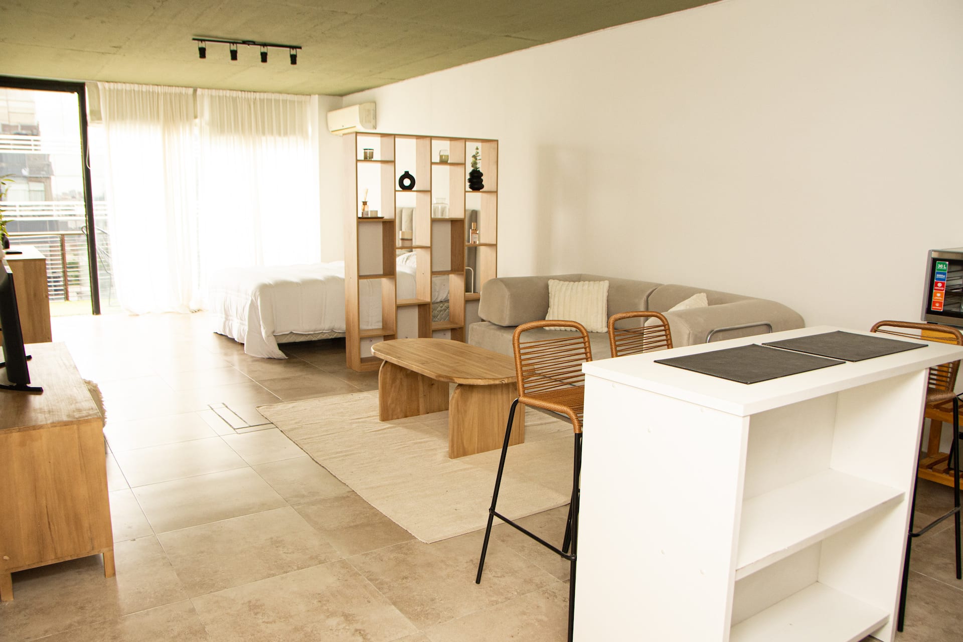 Studio apartment in Villa Crespo with pool