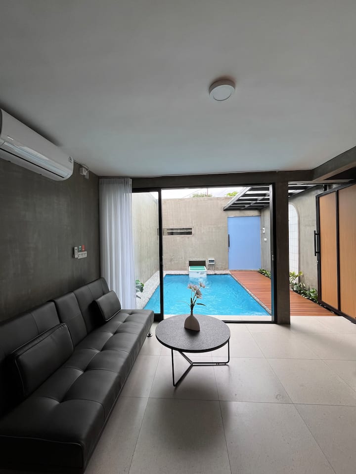 Alena | Private Pool House | 1 Family Br - Malang