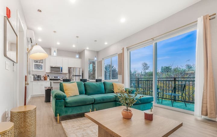 Midtown Midrise-azure-3rd Floor - Sacramento