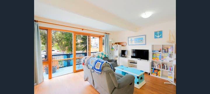 True Blue Beach House - Unique A Frame - Loch Sport
