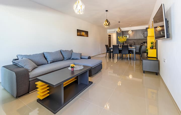 3 Bedroom Cozy Apartment In Pula - Pula