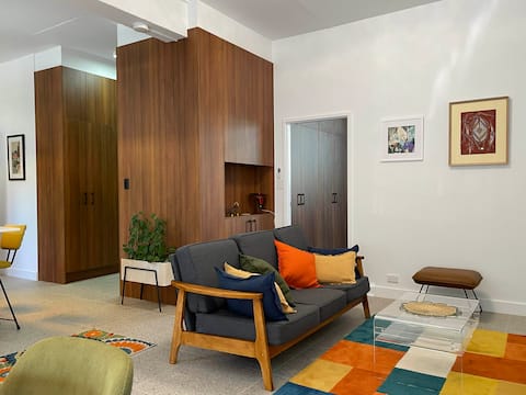 Popular Airbnb listing: Two bedroom apartment in Surry Hills
