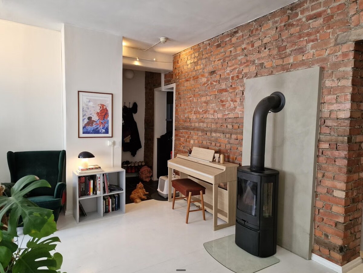 Photo inspiration: Cozy Apartment With Fireplace Near Grünerløkka Photo Inspiration