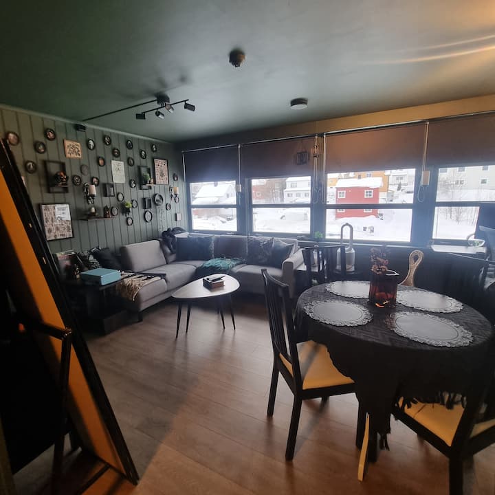 Urban "Cottage" W/parking 10 Min From City Senter - トロムセー