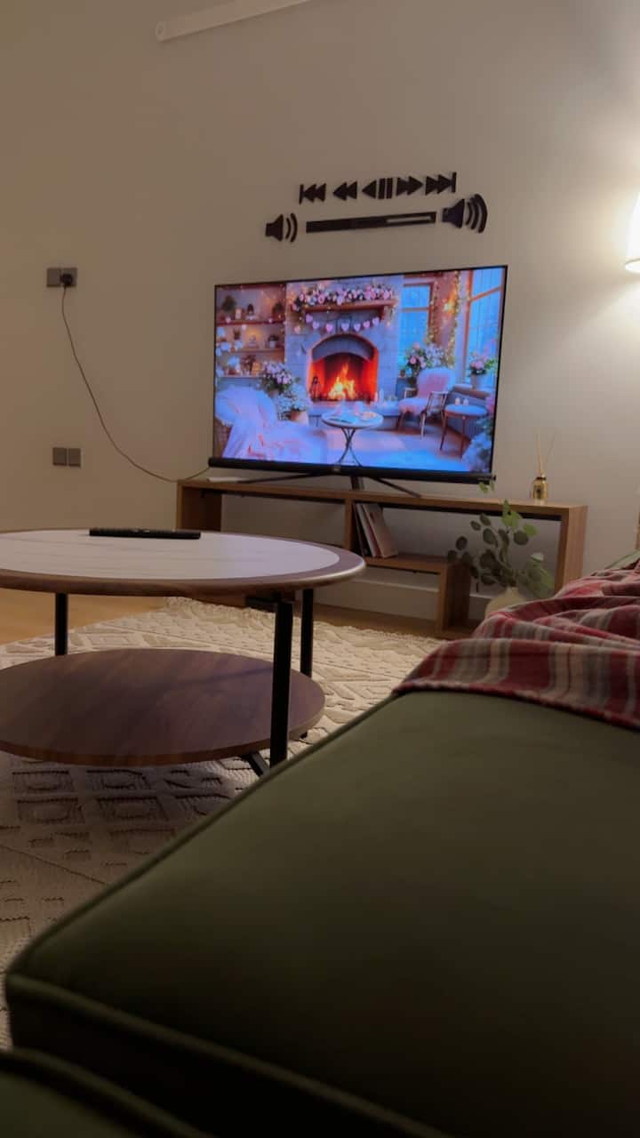 Comfortable 2br Stay Near Shopping & Essentials - Medina
