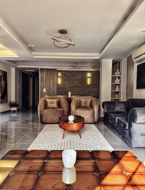 Spacious & Fully Renovated Apt. in Ard El Golf