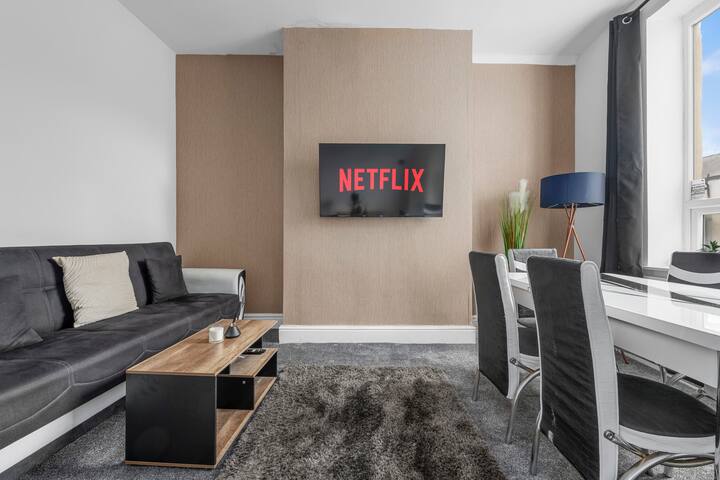 4 Bed. Large Groups - Manchester