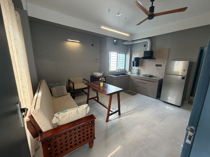 Bimban’s Berry Field 2bhk - Guwahati