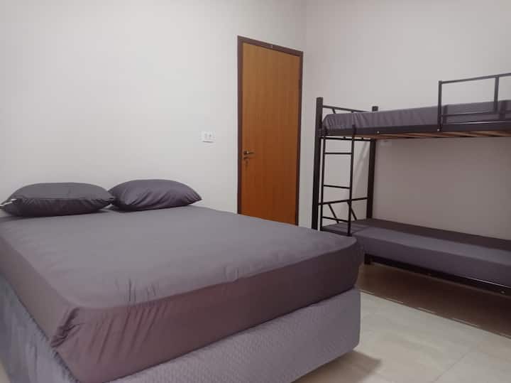 غرفة النوم 2