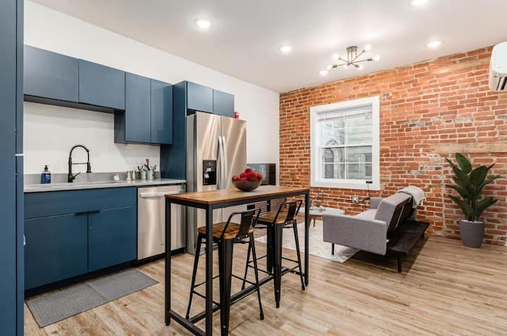 Downtown Studio: Modern 1br, Pet-friendly - Columbus, OH