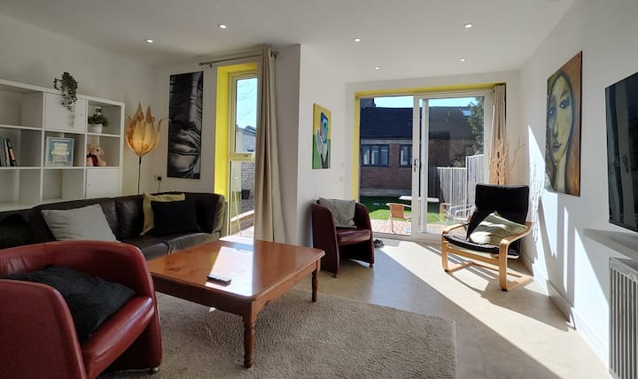 Bright & Modern Three Bedroom House - Oxford Castle & Prison
