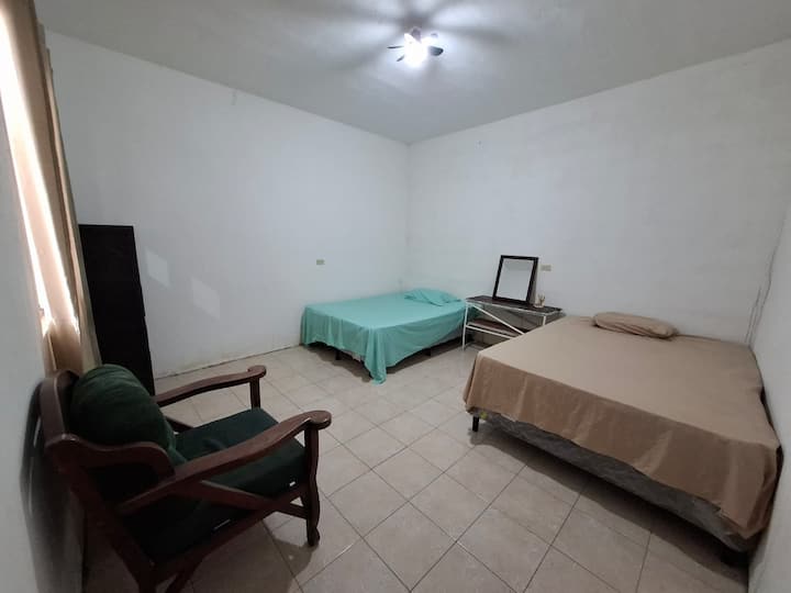 غرفة النوم 1