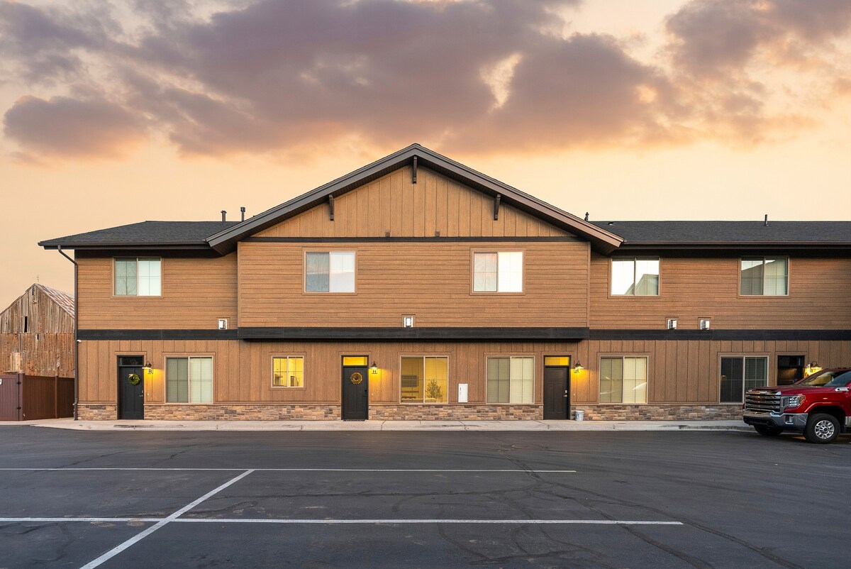 Midway Modern Farmhouse