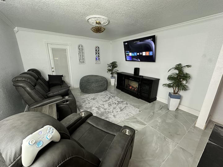 The Sunnyside House - Lakeland, FL