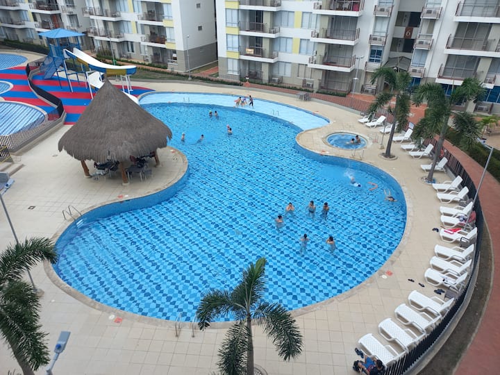 Apto Tres Alcobas, Dos Baños, Piscina, Parqueadero - Ricaurte