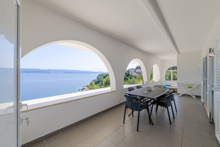 Luxury Seaview A6 In Villa Kennedy, Mimice - Mimice