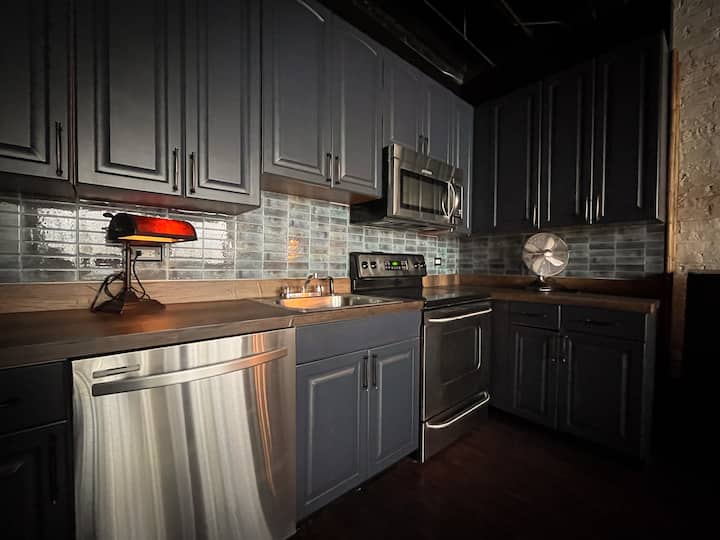 The Ironwood Loft
 Andersonville - Chicago, IL