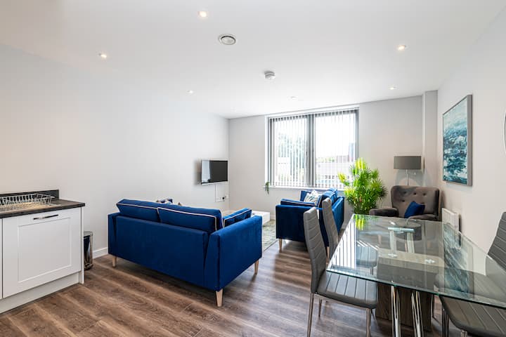 #94 Lux Crosby Gardens Apartment 2 Beds 2 Baths - Formby