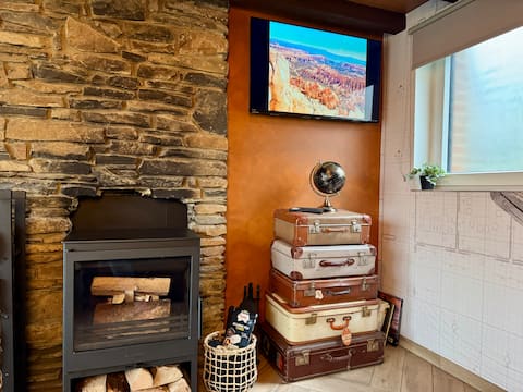 Top performing Airbnb: "Travel Wood" Chalet in the forest, Hiking, Bicycles in Hastière